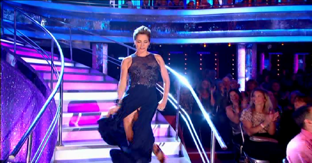 Strictly Come Dancing: Fans go wild asDarcey Bussell flashes her nude underwear